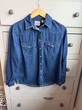 Vintage Levi's Classic Denim Western Shirt - Medium Blue